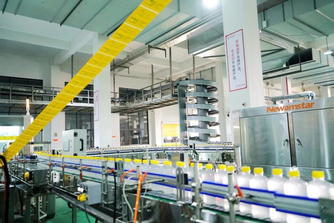 30人用工、日产量120万瓶！解码绍兴这家饮料工厂的“无人情”效率